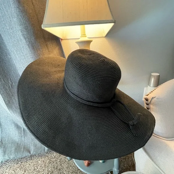 Sun hat - Picture 2 of 6